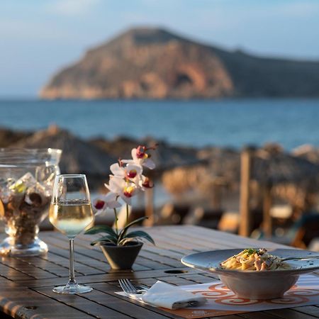 Margarita Beach Hotel Agia Marina Екстериор снимка