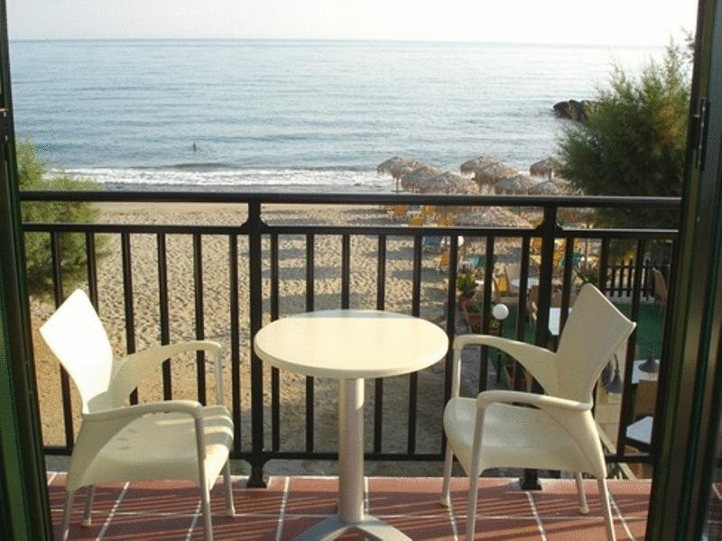Margarita Beach Hotel Agia Marina Стая снимка